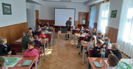Dwie klasy z różnych szkół